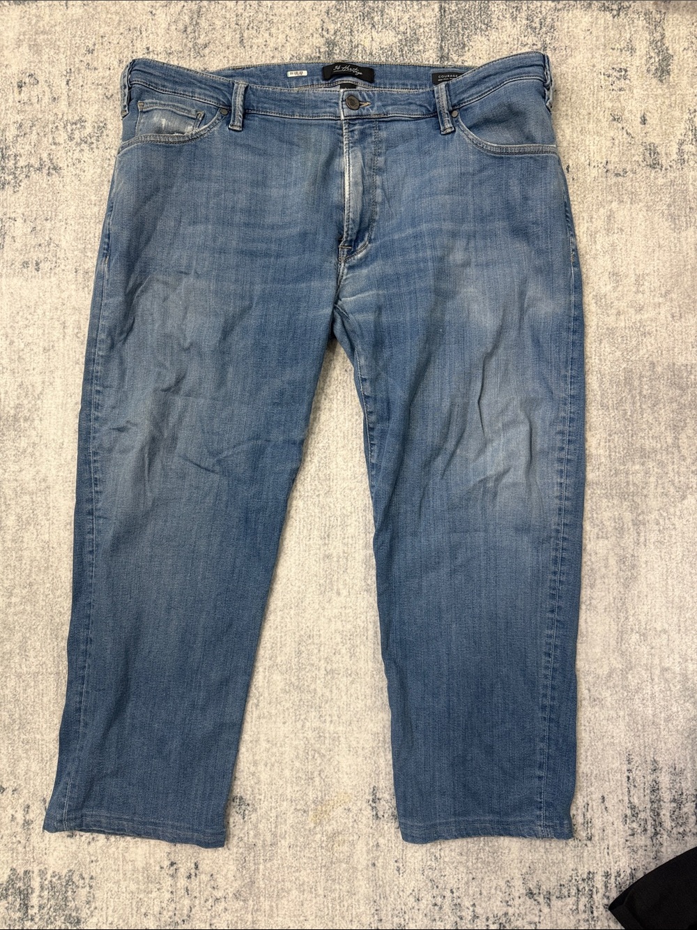 Men's Straight Light Wash Denim Jeans